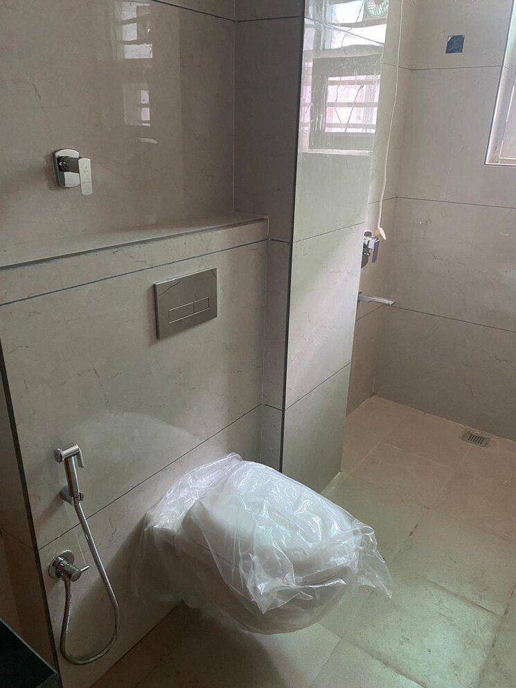 Bathroom, sector 42 1 Bedroom 400 Sq.Ft. Builder Floor In Sector 42 Chandigarh 9136993