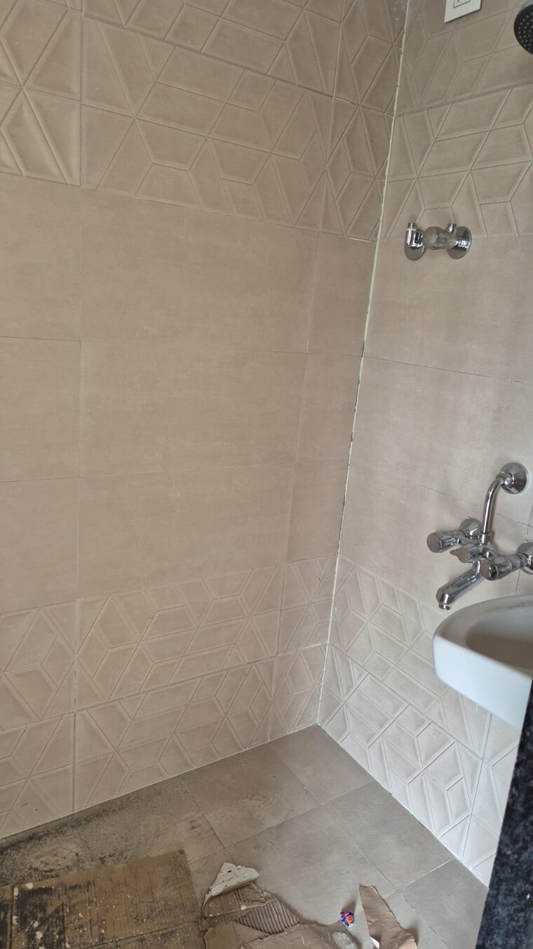 Bathroom, satellite-garden 1 Bedroom 450 Sq.Ft. Apartment In Goregaon East Mumbai 9137104