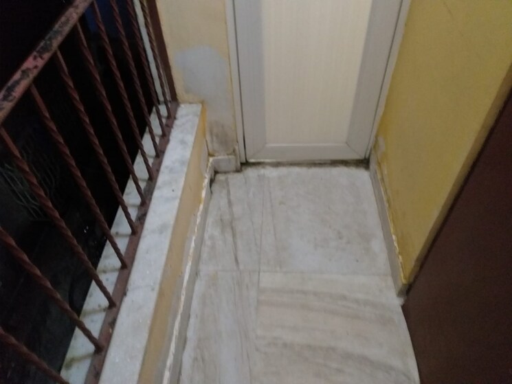 Balcony, new alipore 2 Bedroom 850 Sq.Ft. Apartment In New Alipore Kolkata 9137128