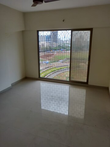 Room in 2 BHK Apartment at Andheri West – for Rent