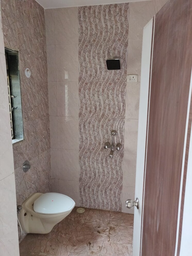 Bathroom, andheri west 2 Bedroom 840 Sq.Ft. Apartment In Andheri West Mumbai 9137150