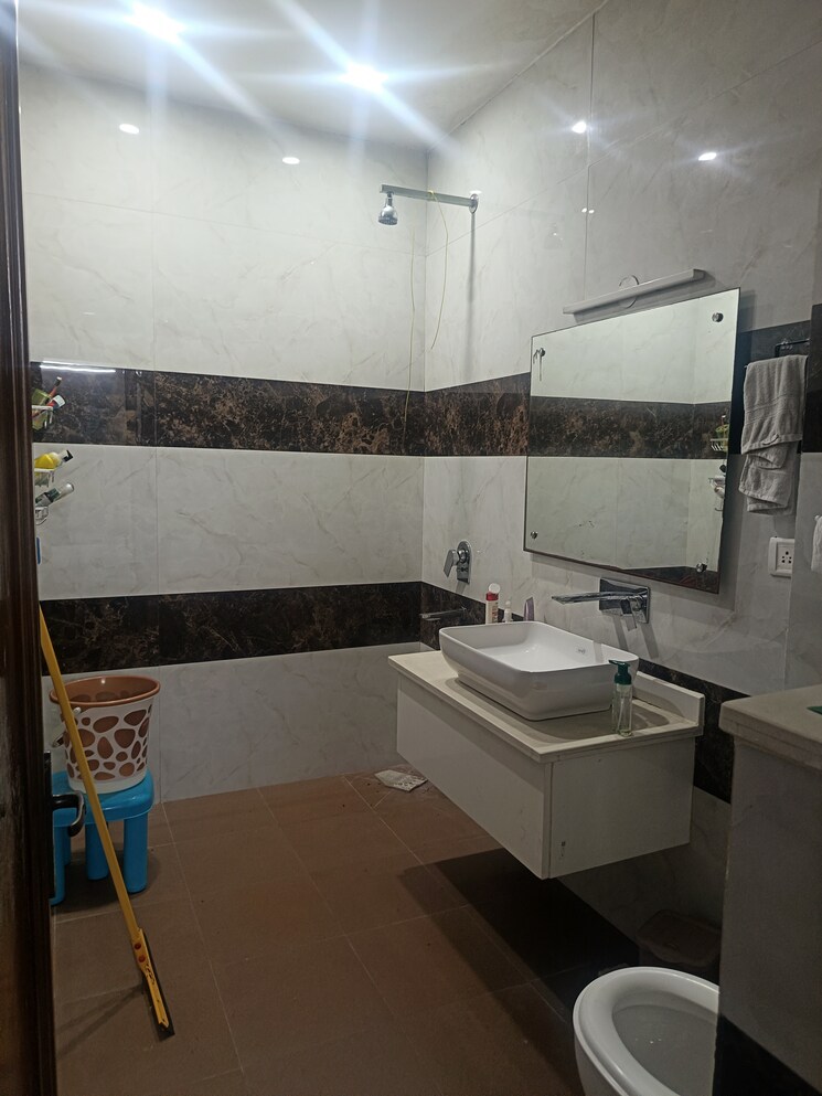 Kitchen, sector 31 2 Bedroom 180 Sq.Mt. Independent House In Sector 31 Noida 9137283