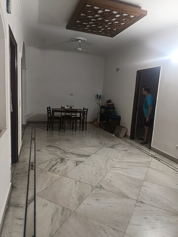Room in 2 BHK Independent House at Sector 31 – for Rent