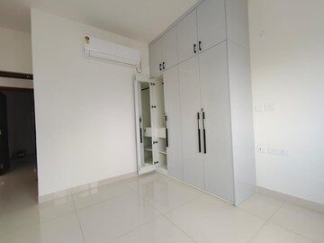 Room in 3 BHK Apartment at Prestige Tranquil, Kokapet – for Rent