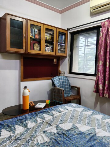 Living Room in  Pg at Santacruz East – for Rent