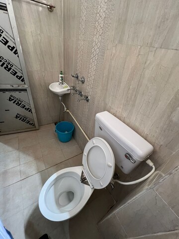 Bathroom in 2 BHK Builder Floor at Pandeypur – for Rent