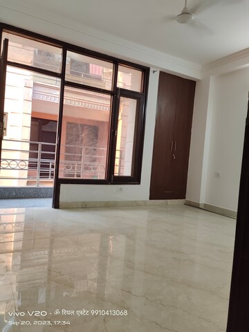 Room in 2 BHK Builder Floor at Palm Residency Chhatarpur, Chattarpur – for Rent