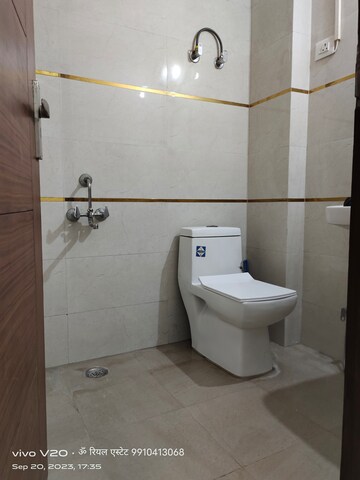 Bathroom in 2 BHK Builder Floor at Palm Residency Chhatarpur, Chattarpur – for Rent