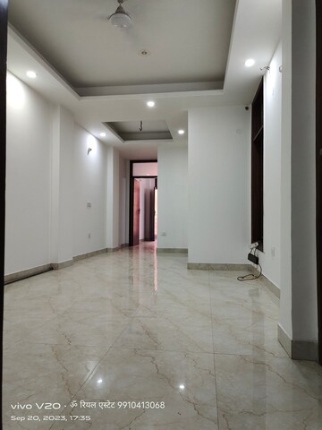 Room in 2 BHK Builder Floor at Palm Residency Chhatarpur, Chattarpur – for Rent