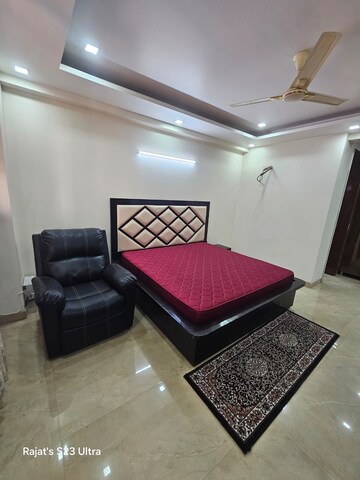 Living Room in 4 BHK Builder Floor at Sector 52 – for Rent