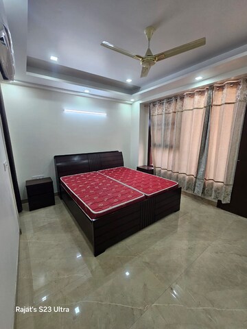Bedroom in 4 BHK Builder Floor at Sector 52 – for Rent