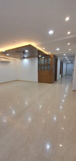 3 BHK + Servant Room 2200 Sq.Ft. Builder Floor in Green Park Extension
