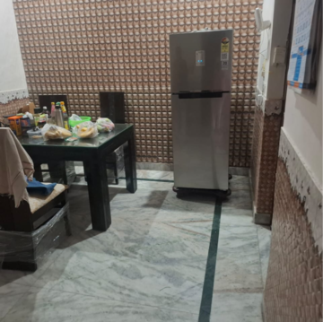 Parking in 2.5 BHK Villa at Sector 23 – for Rent
