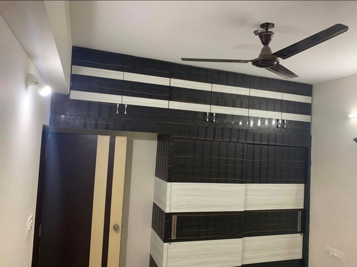 3 BHK 1950 Sq.Ft. Apartment in Luxor Apartment