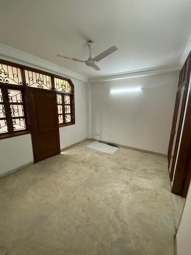 Room, saket 4 Bedroom 2200 Sq.Ft. Apartment In Saket Delhi 9137510