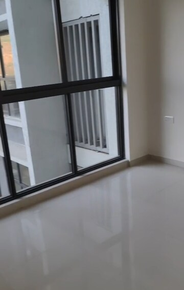 Room in 2 BHK Apartment at Wadhwa TW Gardens, Kandivali East – for Rent