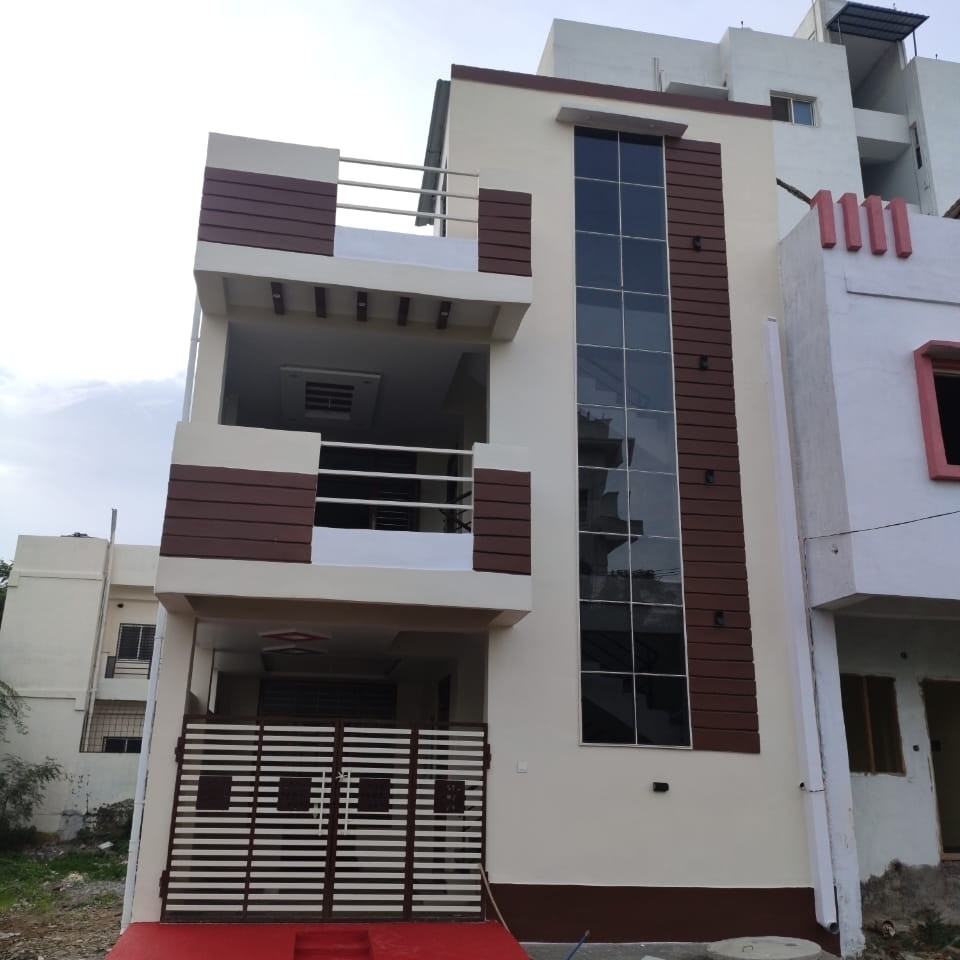 6+ BHK Independent House For Sale in Sun City 