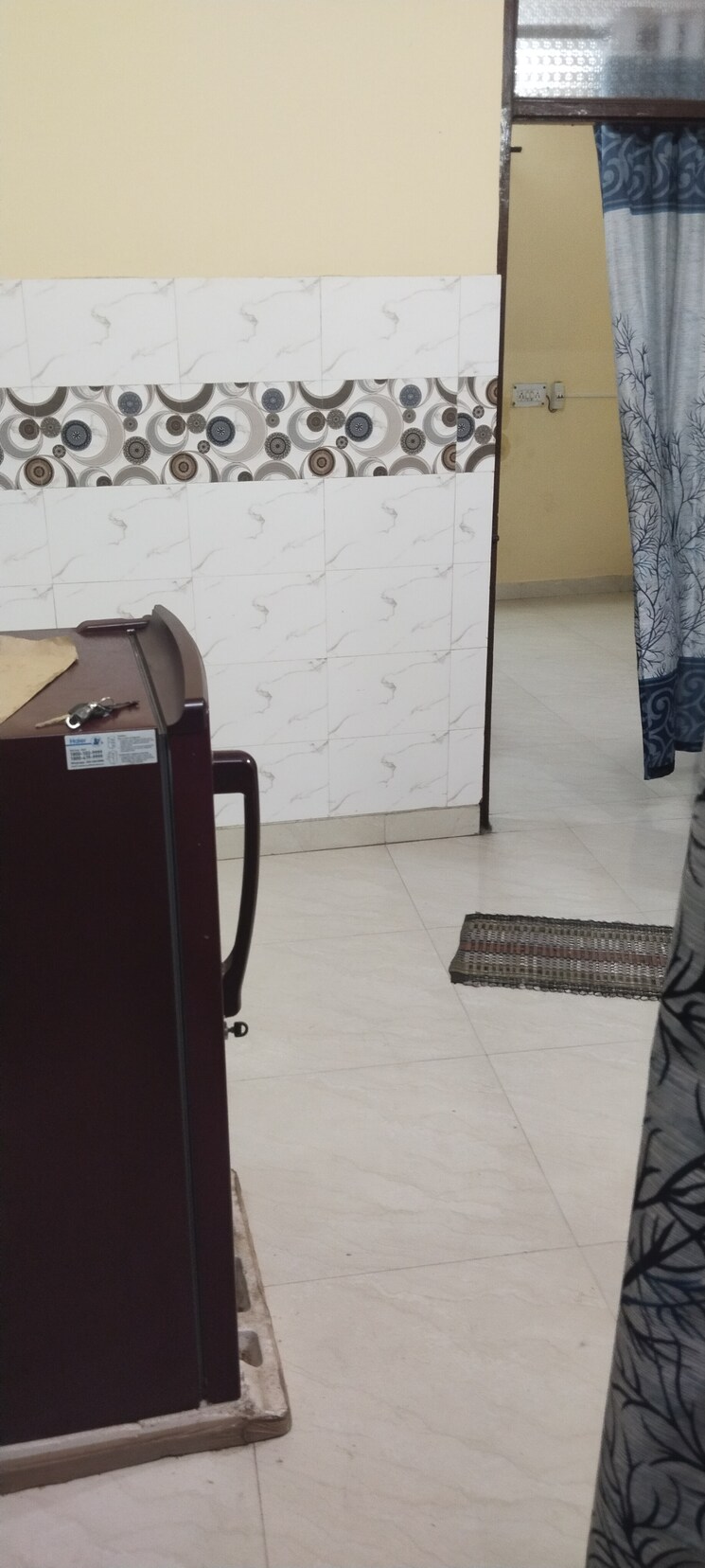 Hall, mayur vihar phase 1 1.5 Bedroom 450 Sq.Ft. Builder Floor In Mayur Vihar Phase 1 Delhi 9137583