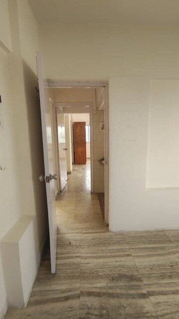 Room in 2 BHK Apartment at Juhu – for Rent
