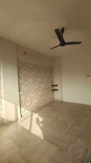 Bedroom in 2 BHK Apartment at Juhu – for Rent