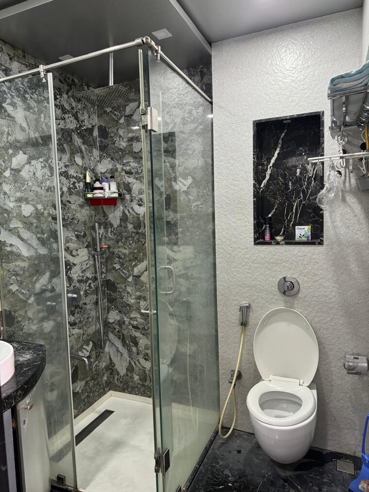 Bathroom, hdil-metropolis-residences 2 Bedroom 1140 Sq.Ft. Apartment In Andheri West Mumbai 9137636