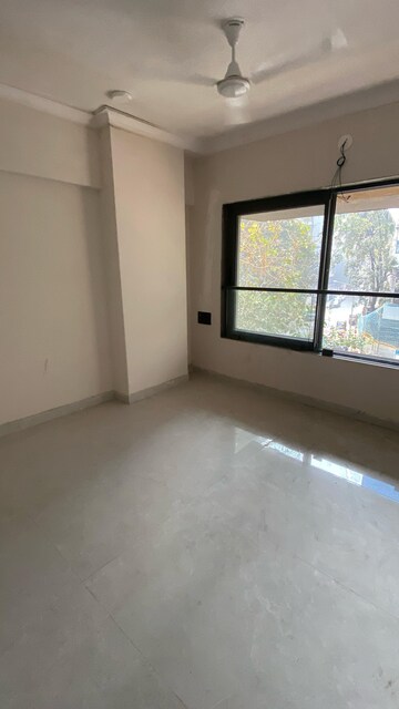 2 BHK Apartment For Sale in Kandivali West