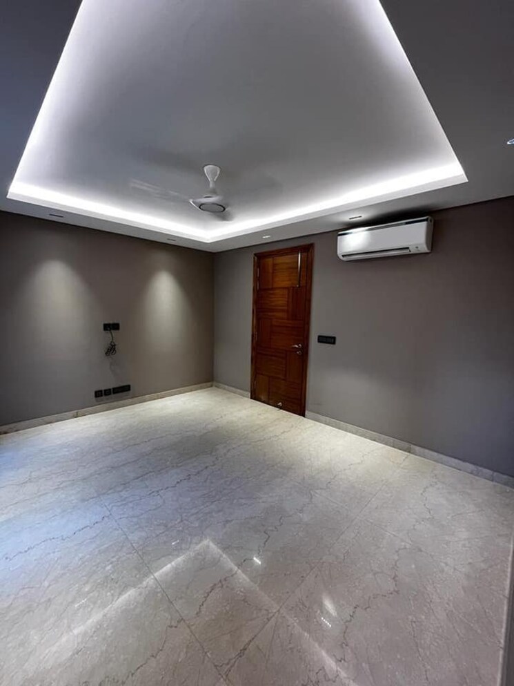 Room, sector 70a 3.5 Bedroom 2200 Sq.Ft. Builder Floor In Sector 70a Gurgaon 9137668