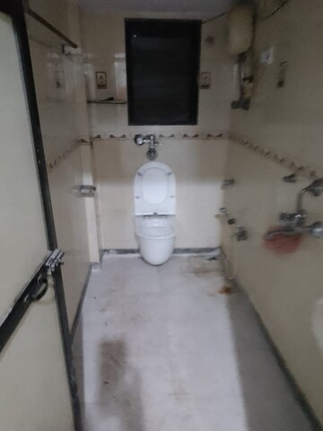 Bathroom in 2 BHK Apartment at Leela Cliff CHS, Dahisar West – for Rent