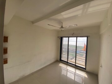 Room in 2 BHK Apartment at Vastu Nirmal Sagar, Ulwe Sector 3 – for Rent