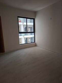 3.5 BHK + Servant Room Apartment For Sale in M3M Heights