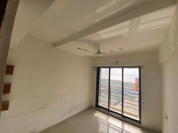Room in 2 BHK Apartment at Vastu Nirmal Sagar, Ulwe Sector 3 – for Rent