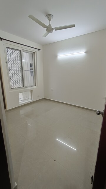 Room in 3 BHK Apartment at Aditya Urban Casa, Sector 78 – for Rent