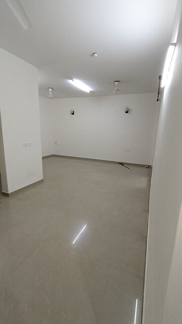 Room in 3 BHK Apartment at Aditya Urban Casa, Sector 78 – for Rent