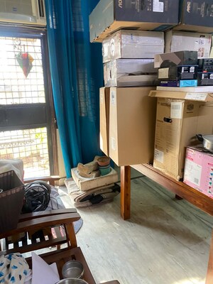 Living Room in 2.5 BHK Builder Floor at Mayur Vihar – for Sale