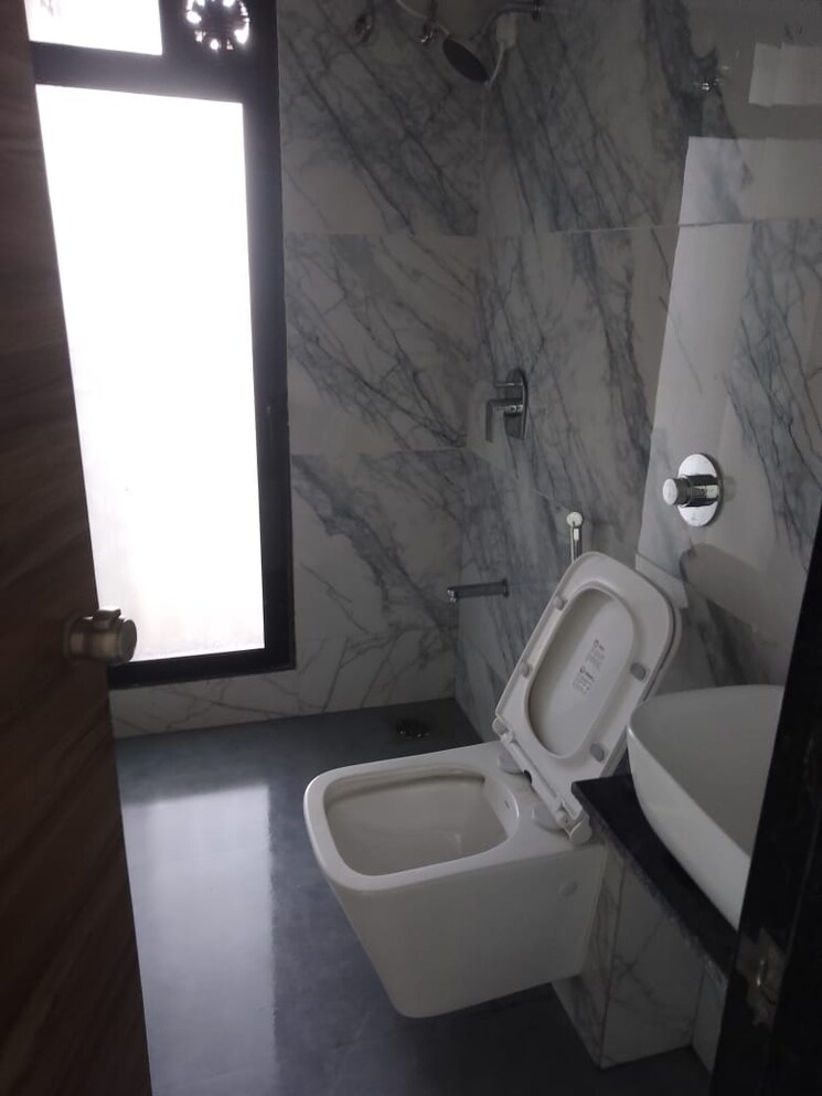 Bathroom, kamla-valeon 1 Bedroom 351 Sq.Ft. Apartment In Borivali West Mumbai 9137757