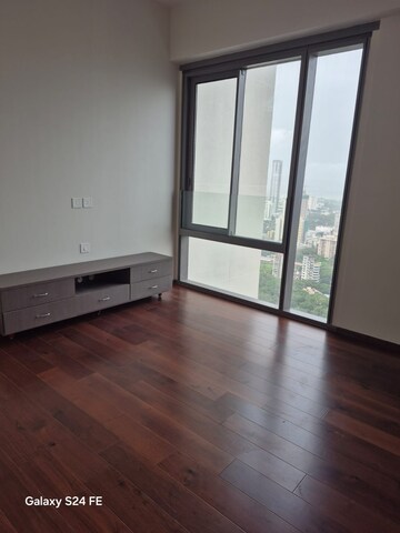 Room in 2 BHK Apartment at Alta Vista Phase II, Chembur – for Rent