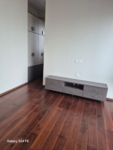 Furnished Amenities in 2 BHK Apartment at Alta Vista Phase II, Chembur – for Rent