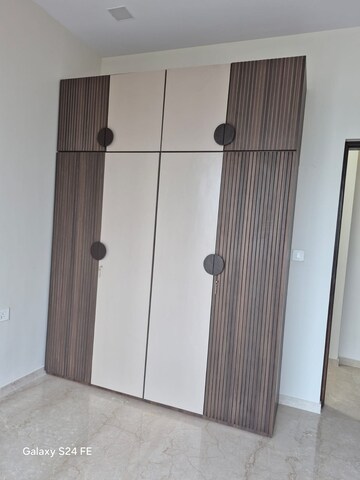 Room in 2 BHK Apartment at Alta Vista Phase II, Chembur – for Rent