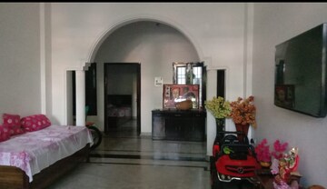 Parking in 3.5 BHK Independent House at Chiranjiv Vihar – for Sale