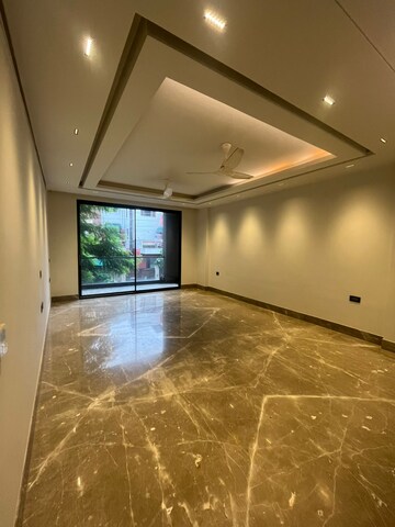 Kitchen in 3 BHK Builder Floor at Sector 56 – for Rent