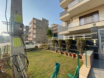 3 BHK Builder Floor – Exterior View View at Sector 43 - for Rent