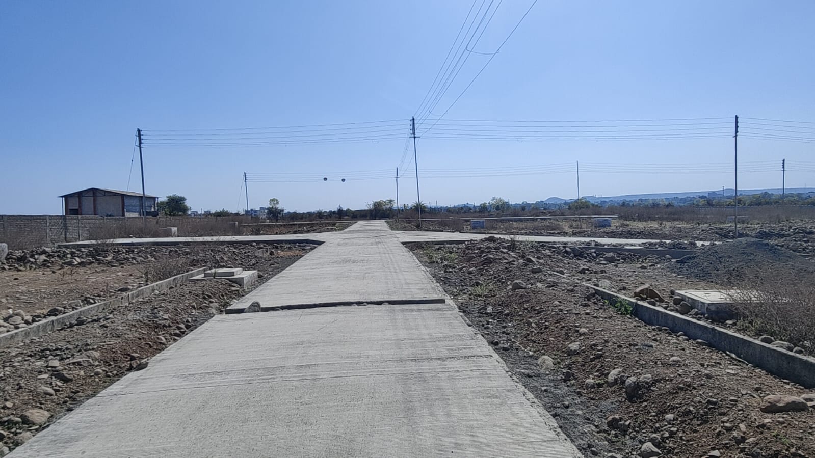 Plot For Sale in Nature Of Pipla 