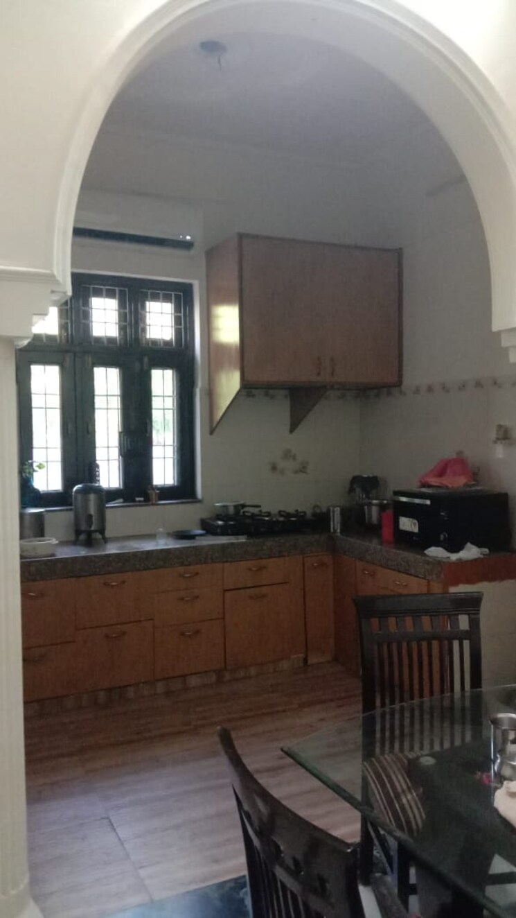 Kitchen, chiranjiv vihar 3.5 Bedroom 220 Sq.Yd. Independent House In Chiranjiv Vihar Ghaziabad 9137847