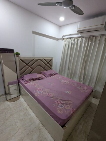 Bedroom in 1 BHK Apartment at Ghatkopar East – for Rent
