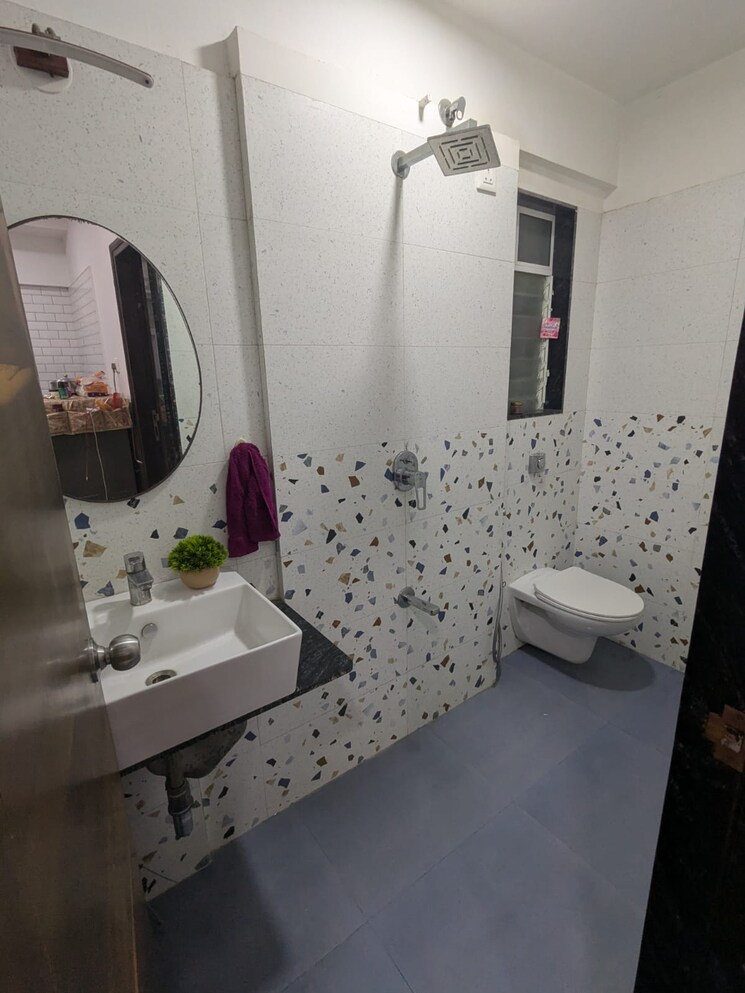 Attached Bathroom, ghatkopar east 1 Bedroom 430 Sq.Ft. Apartment In Ghatkopar East Mumbai 9137873