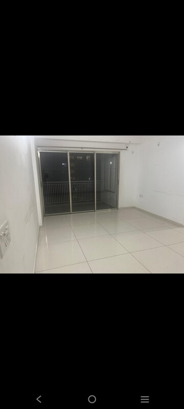 Room in 3 BHK Apartment at Goyal Orchid Blues, Shela – for Rent