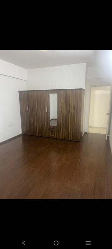 Room in 3 BHK Apartment at Goyal Orchid Blues, Shela – for Rent