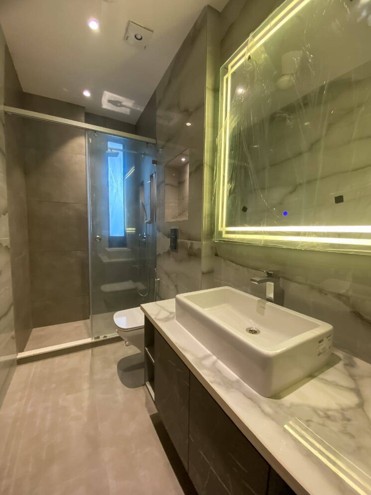 Kitchen, tulip-yellow 3 Bedroom 1704 Sq.Ft. Apartment In Sector 69 Gurgaon 9137889