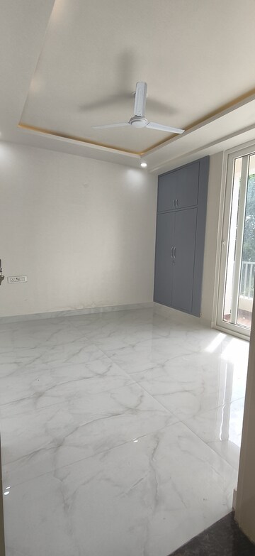 Room in 3 BHK Apartment at Jagatpura – for Sale