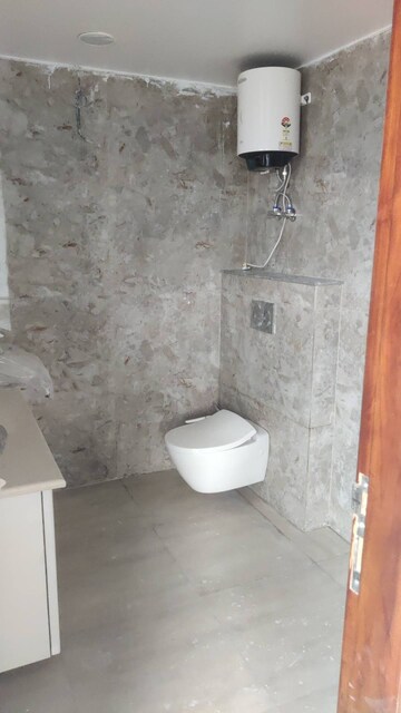 Bathroom in 3.5 BHK Apartment at Smart World Orchard, Sector 61 – for Rent